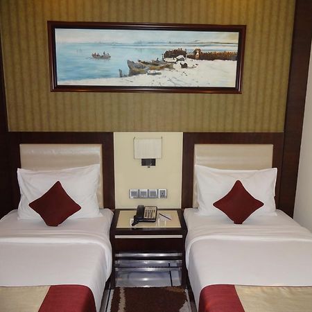 Hotel Florence New Delhi Ngoại thất bức ảnh