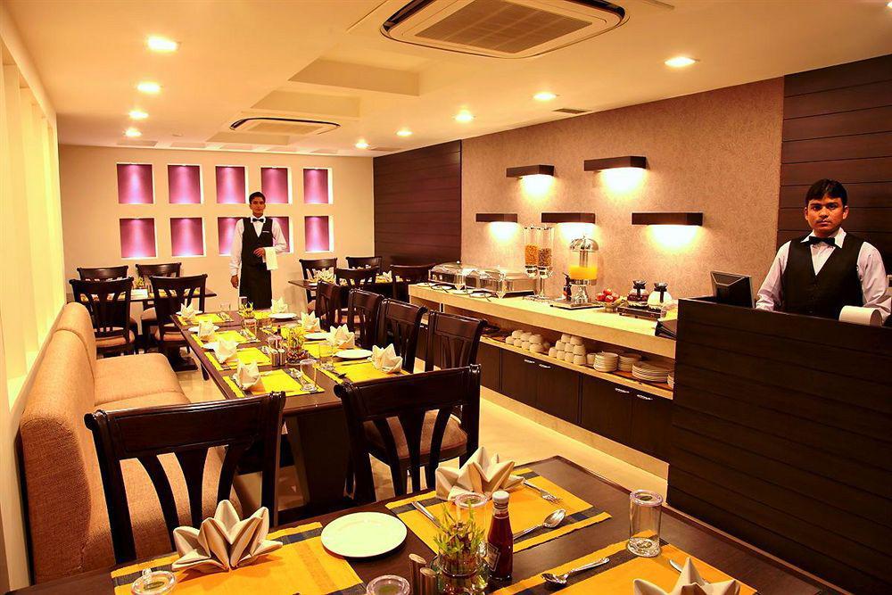 Hotel Florence New Delhi Ngoại thất bức ảnh