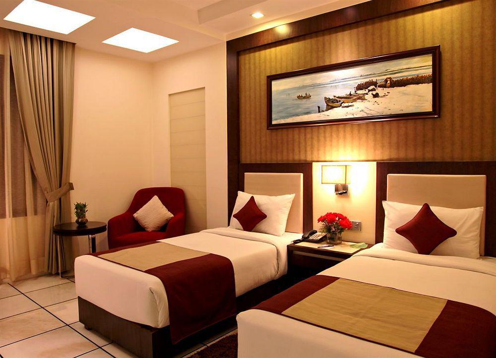 Hotel Florence New Delhi Ngoại thất bức ảnh
